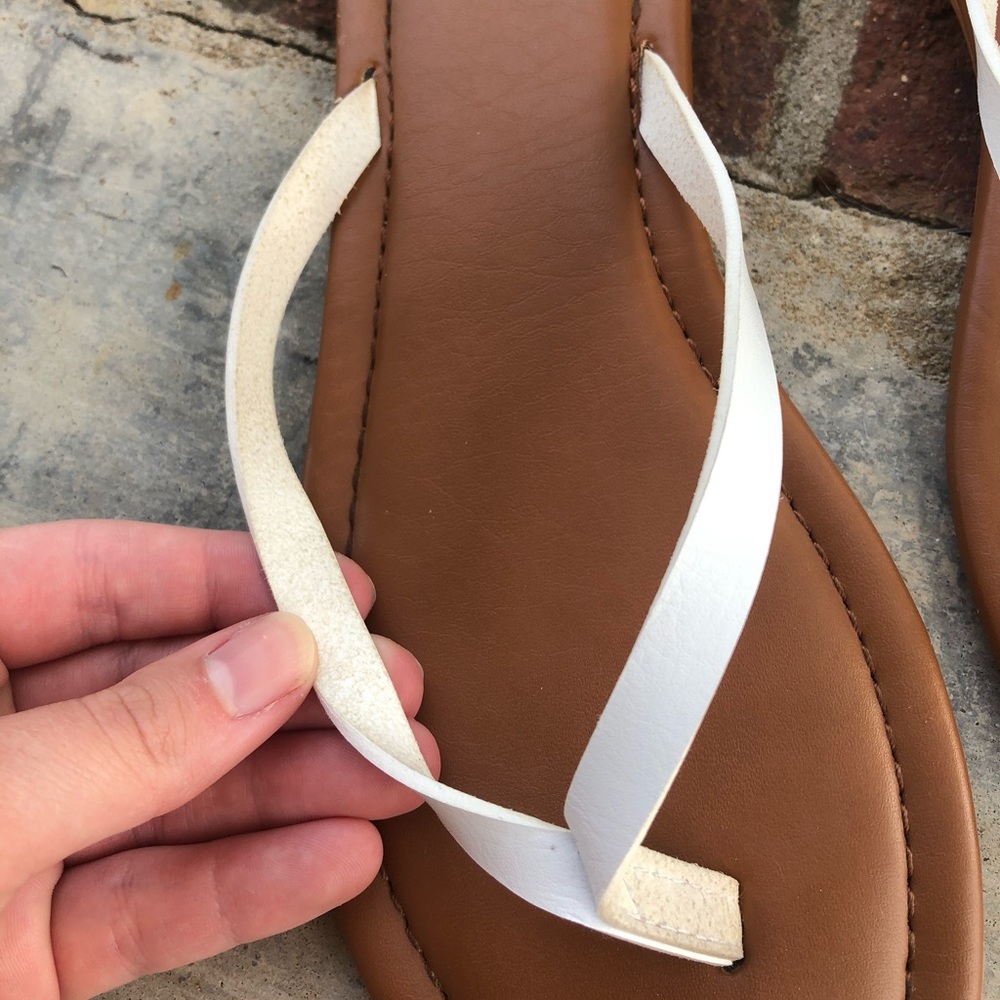 sandals - Picture 2 of 4